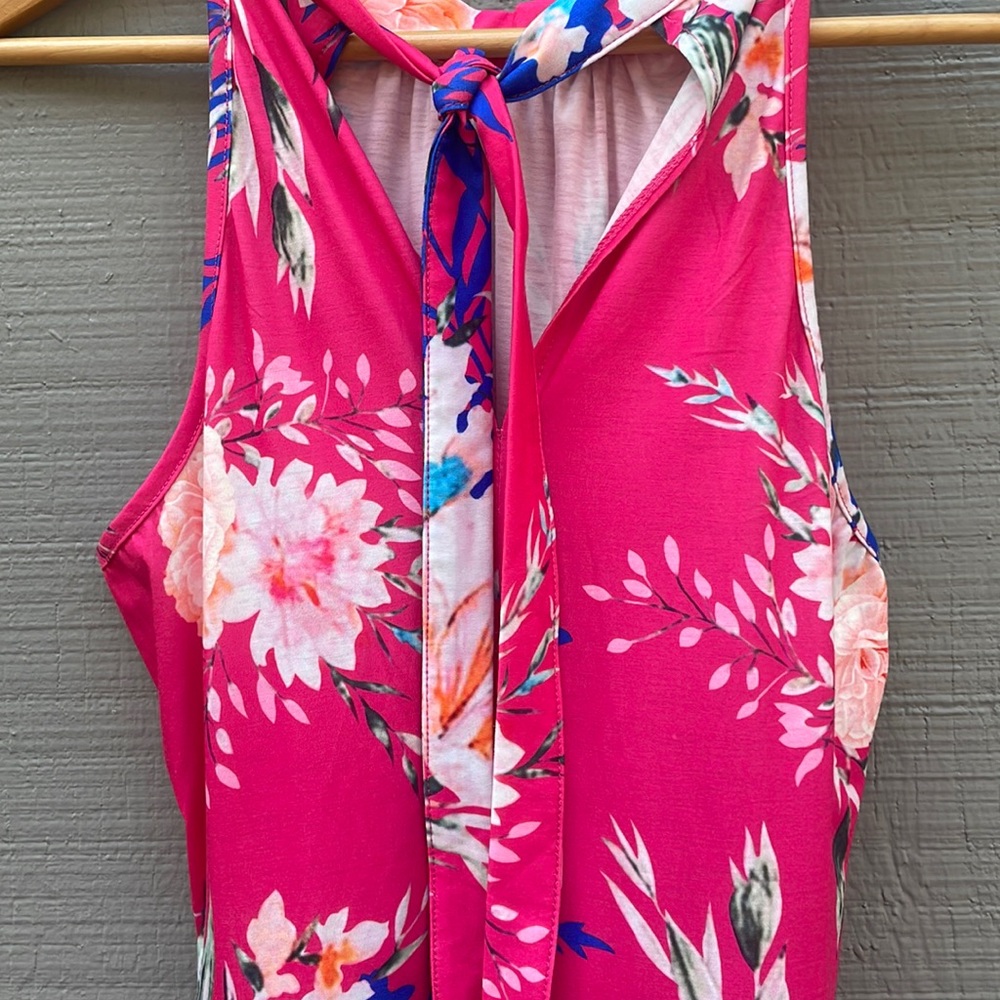 Pink floral halter dress by Ouges. Size Lg - Picture 5 of 9